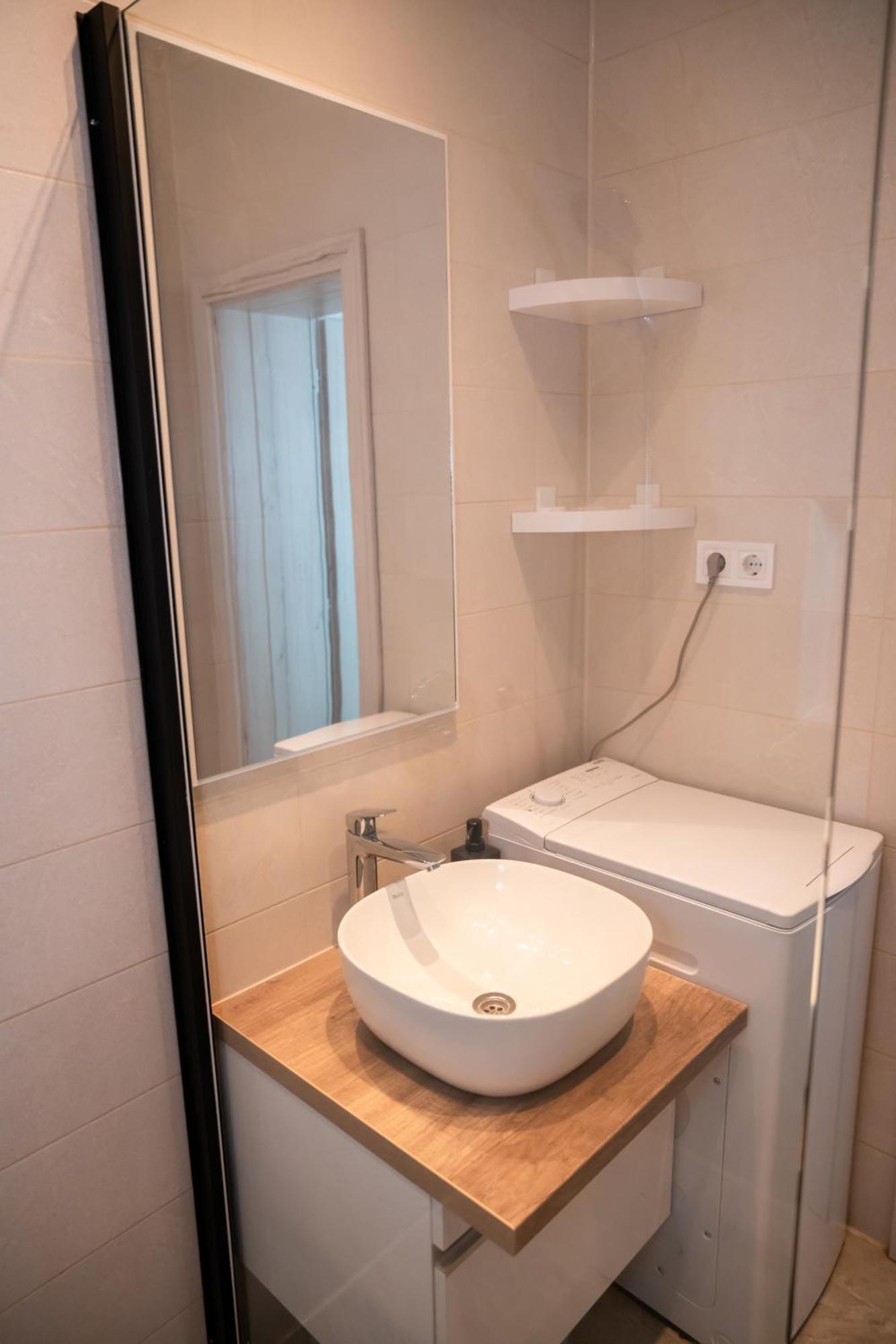Winestone Corner Apartment Дебрецен Экстерьер фото
